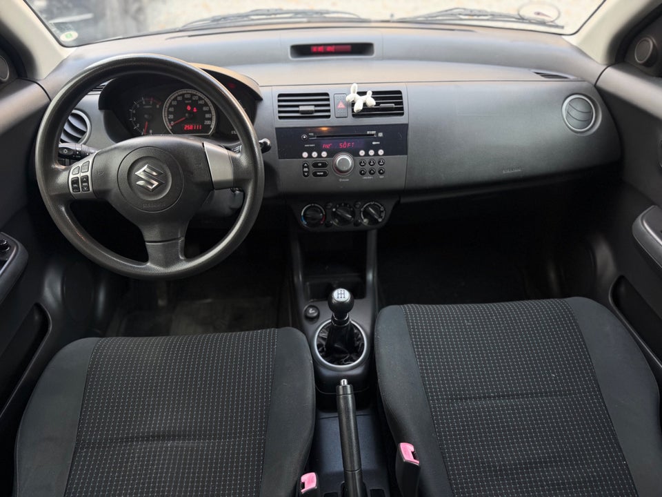 Suzuki Swift 1,5 GL-A 5d