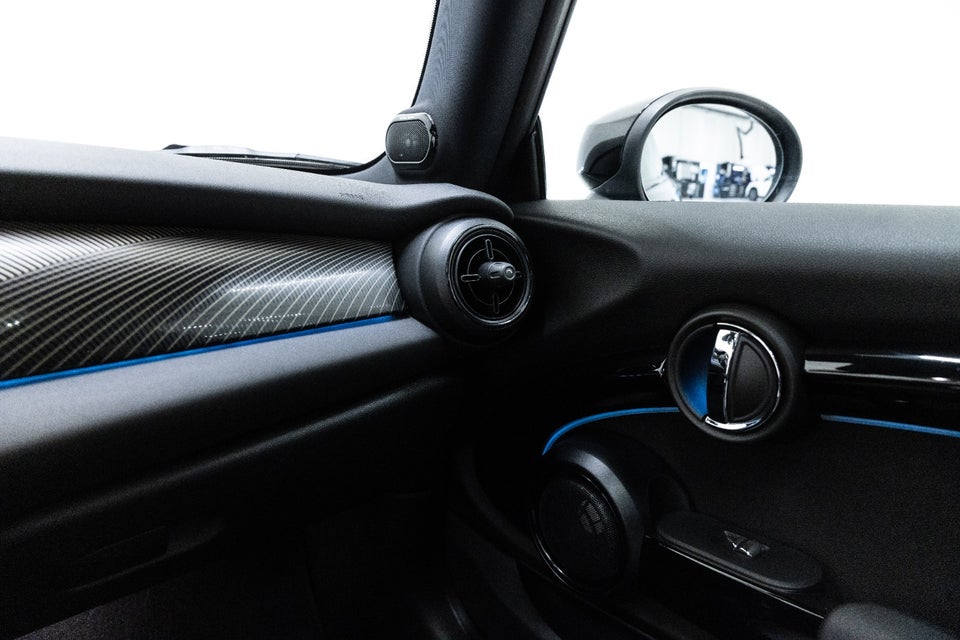 MINI Cooper SE Resolute Edition 3d