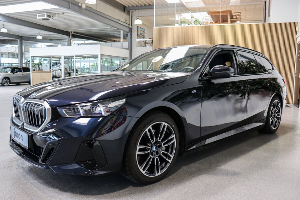 BMW i5 eDrive40 Touring Fully Charged M-Sport 5d