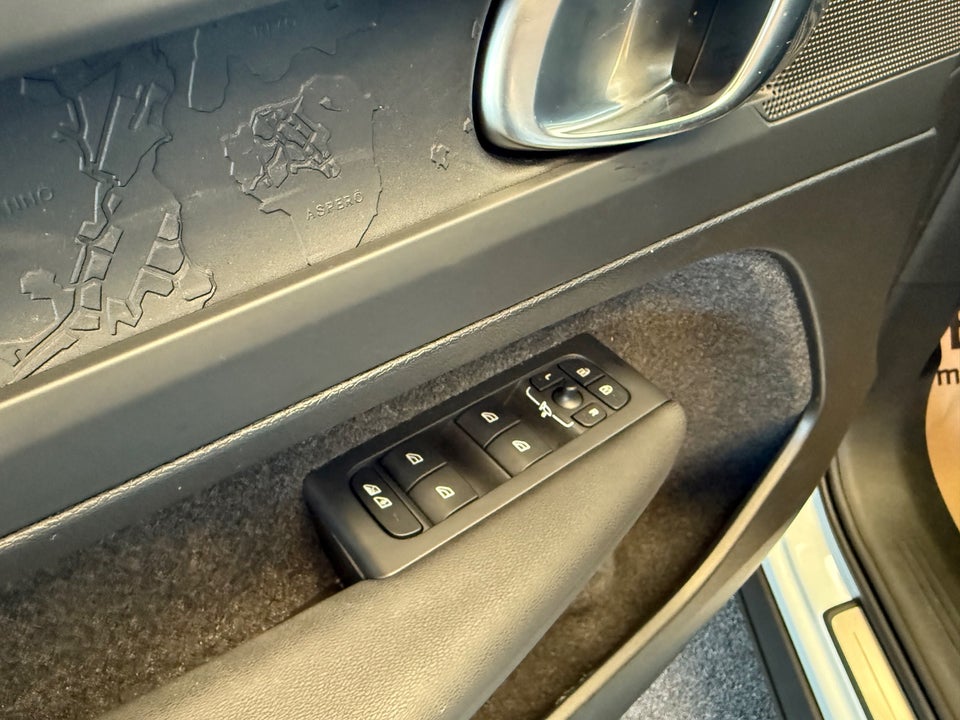 Volvo EX40 Extended Range Core 5d