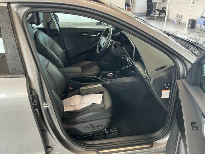Kia Niro 64 EV Limited Edition 5d