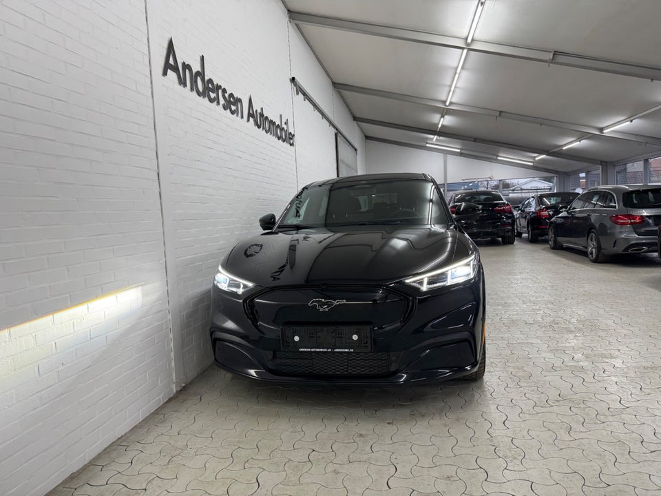 Ford Mustang Mach-E 70 Standard Range AWD 5d