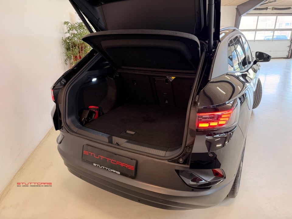 VW ID.4 77 Top Sport 5d