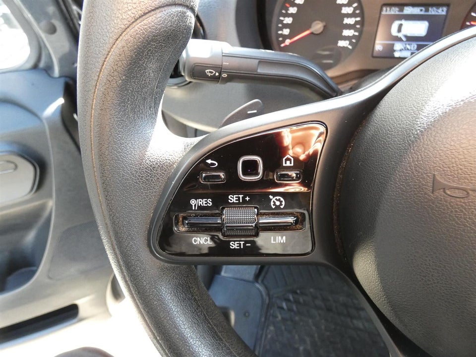 Mercedes Sprinter 319 2,0 CDi A2 Chassis aut. RWD 2d