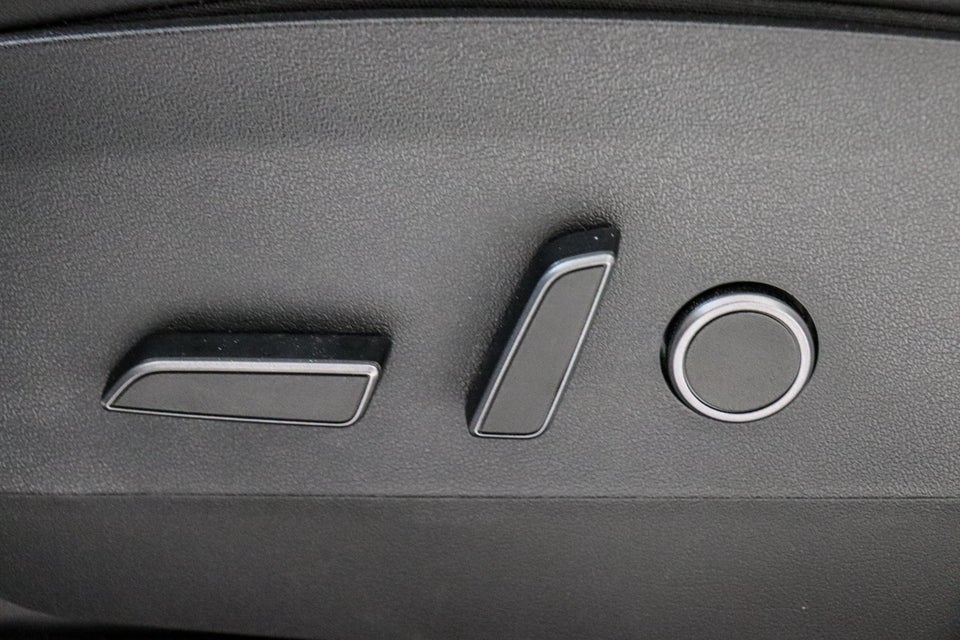 Tesla Model Y Long Range AWD 5d