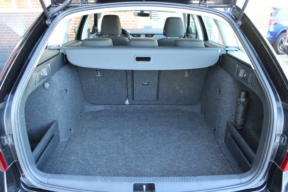 Skoda Octavia 2,0 TDi 150 Business Line+ Celebration Combi DSG 5d