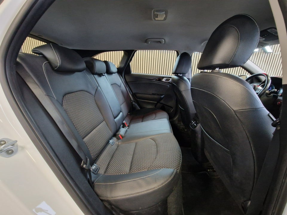 Kia Ceed 1,6 PHEV Upgrade Intro SW DCT 5d