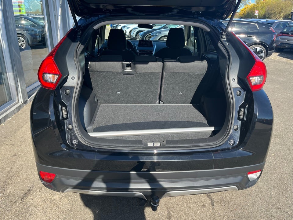 Mitsubishi Eclipse Cross 1,5 T 163 Invite+ 5d