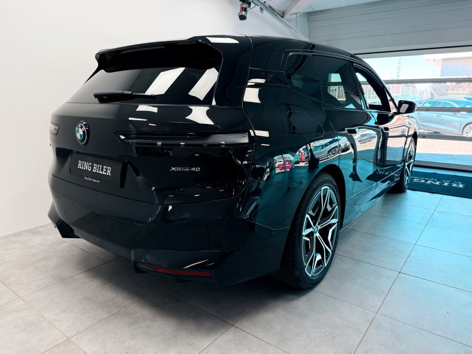 BMW iX xDrive40 Fully Charged Sport 5d