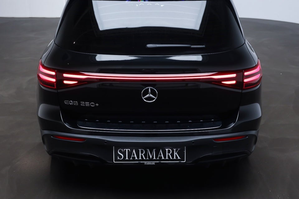 Mercedes EQB250+ AMG Advance 5d