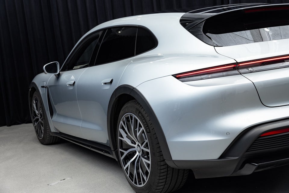 Porsche Taycan 4 Performance+ 75 Years Cross Turismo 5d