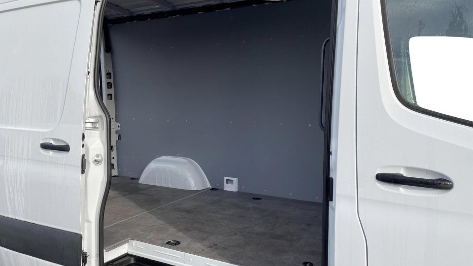 Mercedes Sprinter 317 2,0 CDi A2 Kassevogn aut. RWD