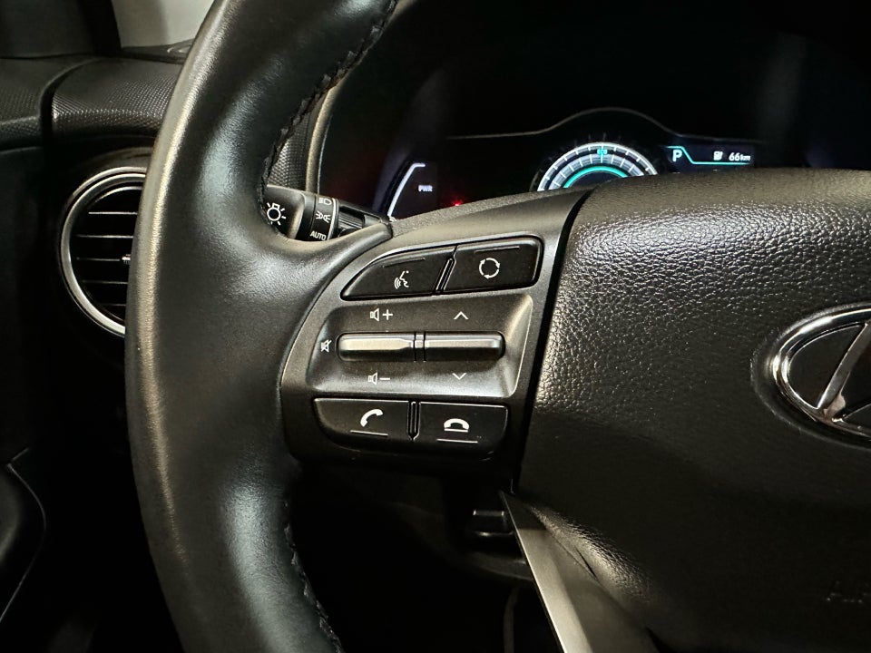 Hyundai Kona 64 EV Premium 5d