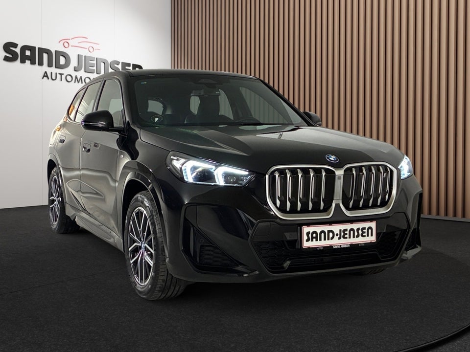 BMW iX1 xDrive30 M-Sport Premium 5d