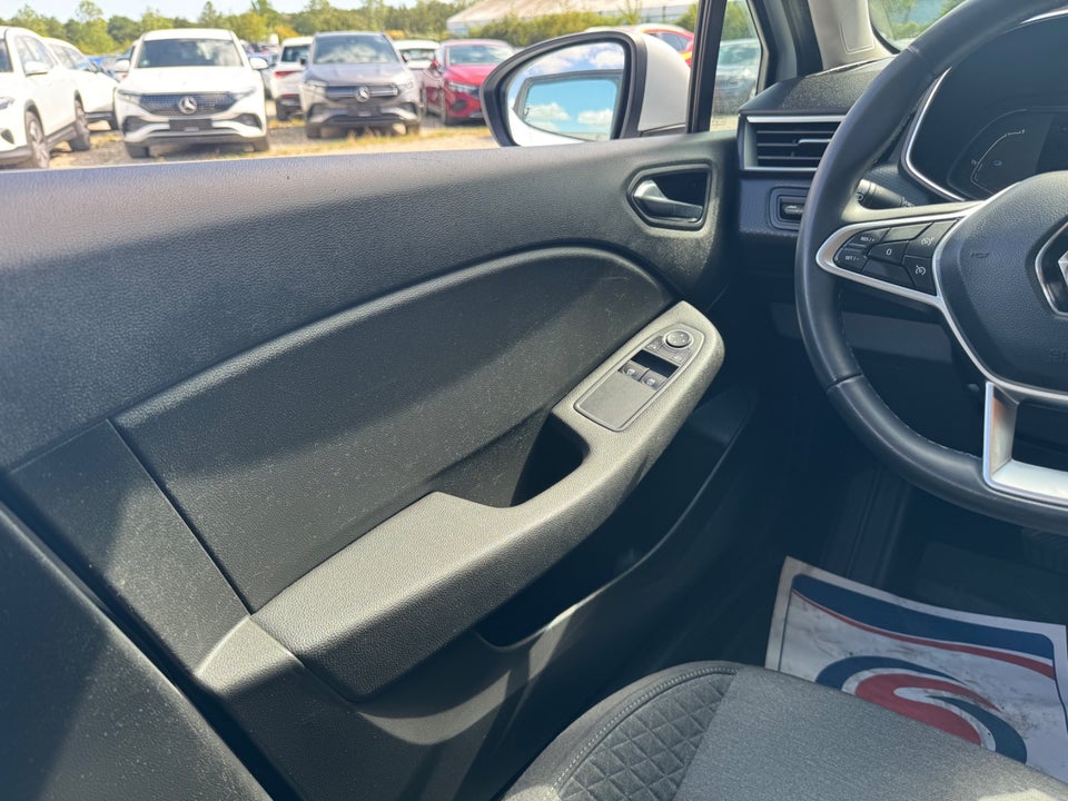 Renault Clio V 1,6 E-Tech Zen 5d