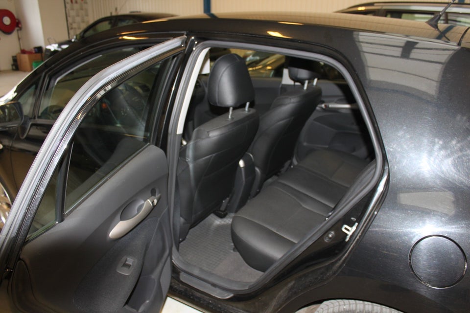 Toyota Auris 1,6 Luna+ 5d