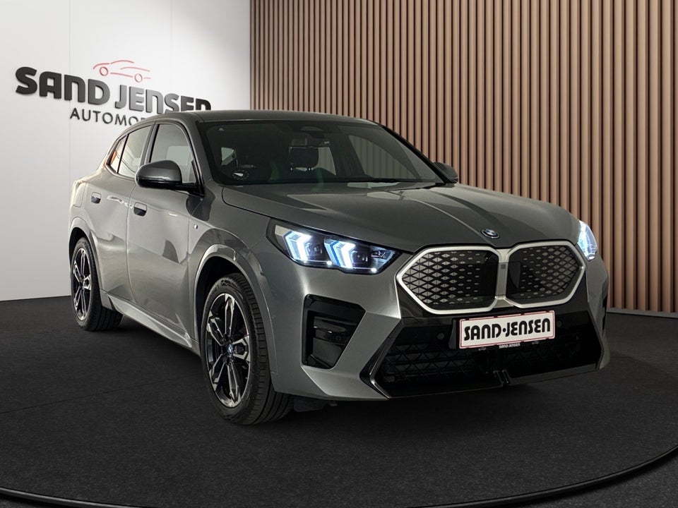 BMW iX2 xDrive30 M-Sport Premium 5d