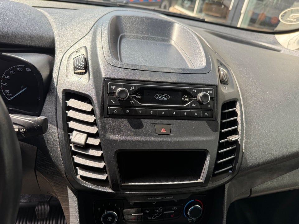 Ford Transit Connect 1,5 EcoBlue Active kort