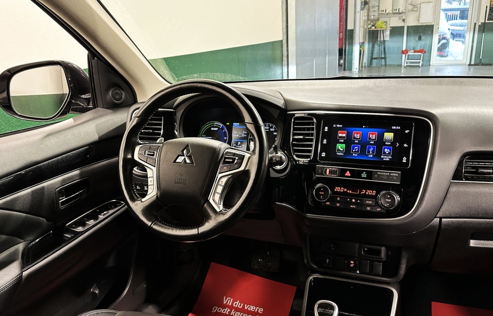 Mitsubishi Outlander 2,4 PHEV Intense CVT 4WD 5d