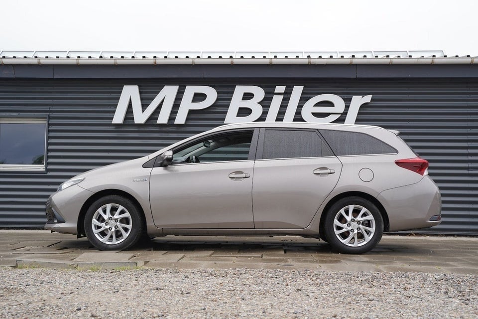 Toyota Auris 1,8 Hybrid H2 Touring Sports CVT 5d