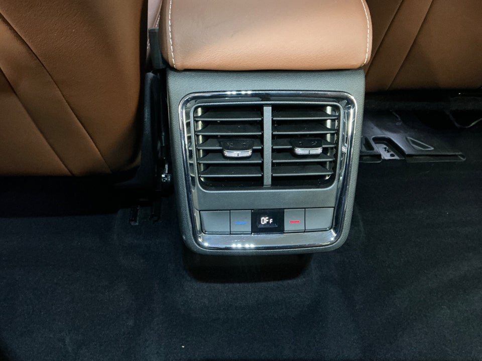 Skoda Enyaq 80 iV Plus ecoSuite 5d