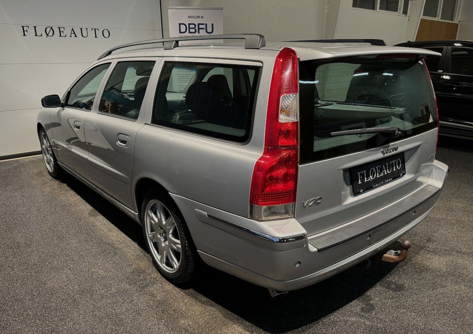 Volvo V70 2,4 D5 185 Summum aut. 5d