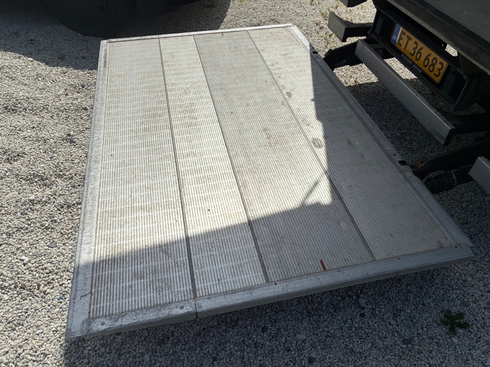 Iveco Daily 2,3 35C15 Alukasse m/lift 2d