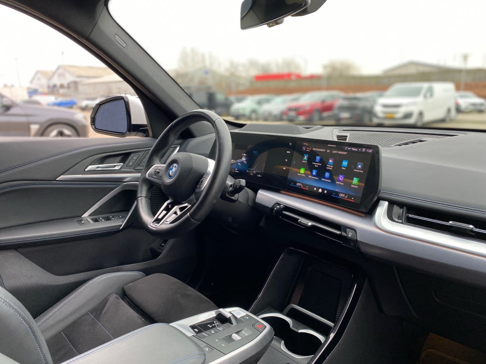 BMW iX1 eDrive20 M-Sport 5d