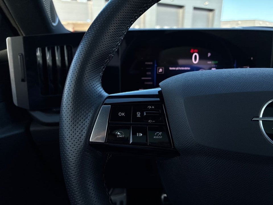 Opel Astra-e 54 Ultimate 5d