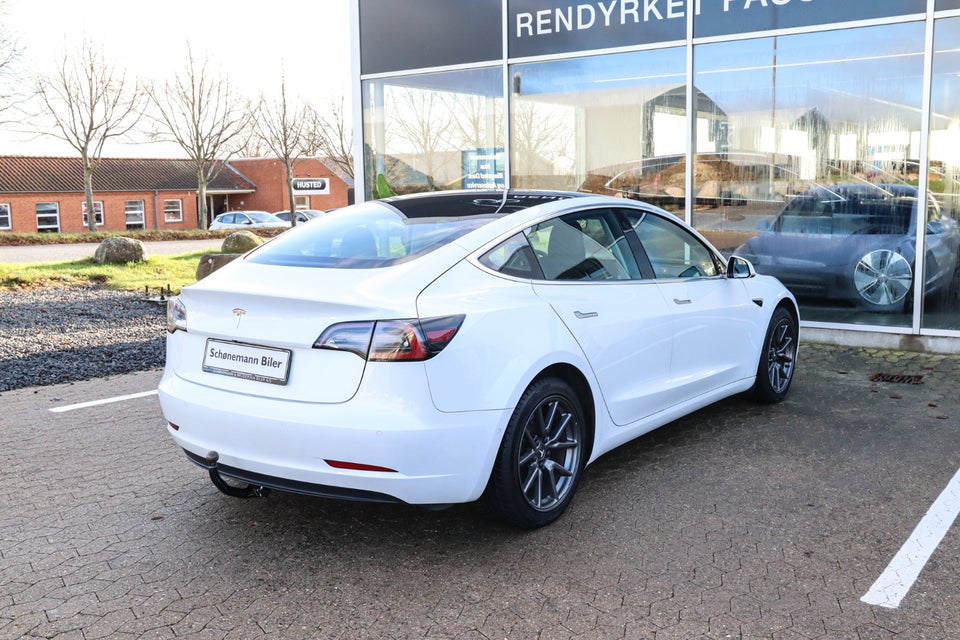 Tesla Model 3 Long Range AWD 4d