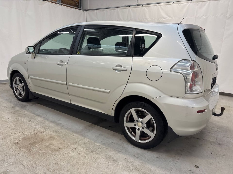 Toyota Corolla Verso 1,8 Luna 7prs 5d