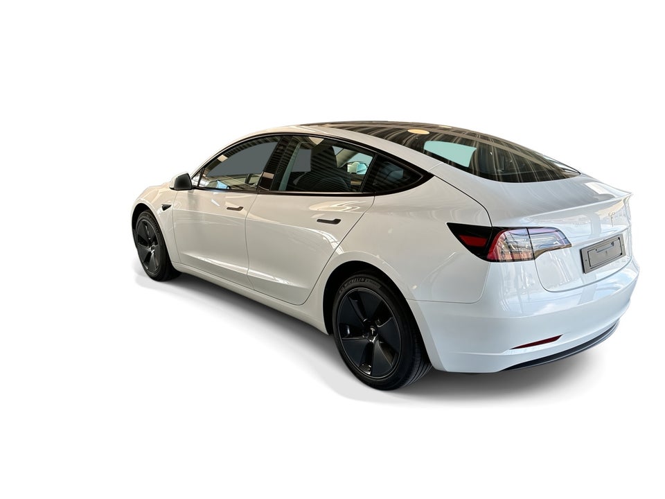 Tesla Model 3 RWD 4d