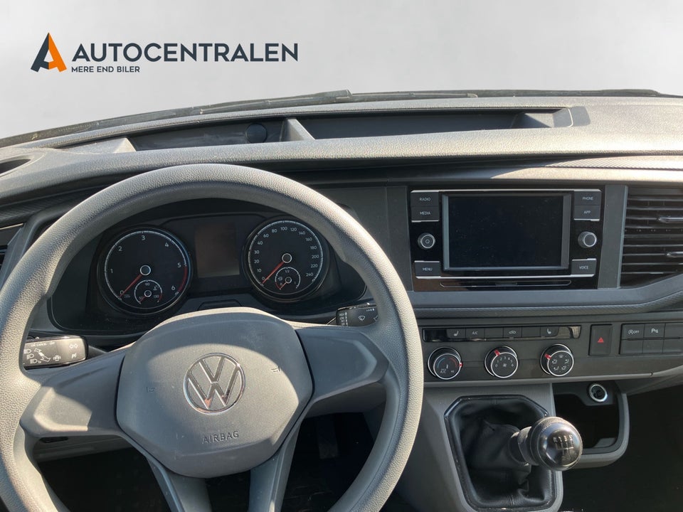 VW Transporter 2,0 TDi 110 Kassevogn lang