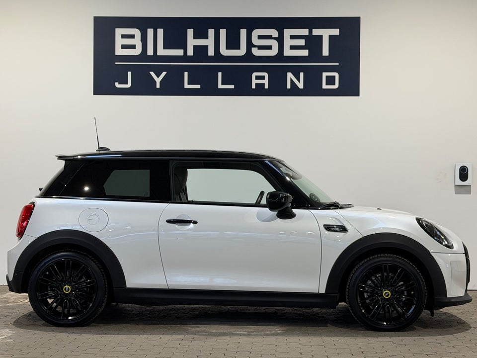 MINI Cooper SE Camden Edition 3d