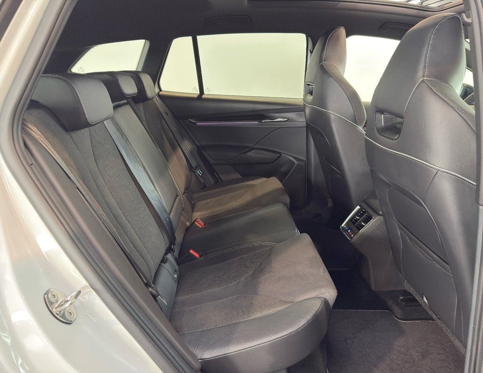 Skoda Enyaq 80 iV Sportline 5d