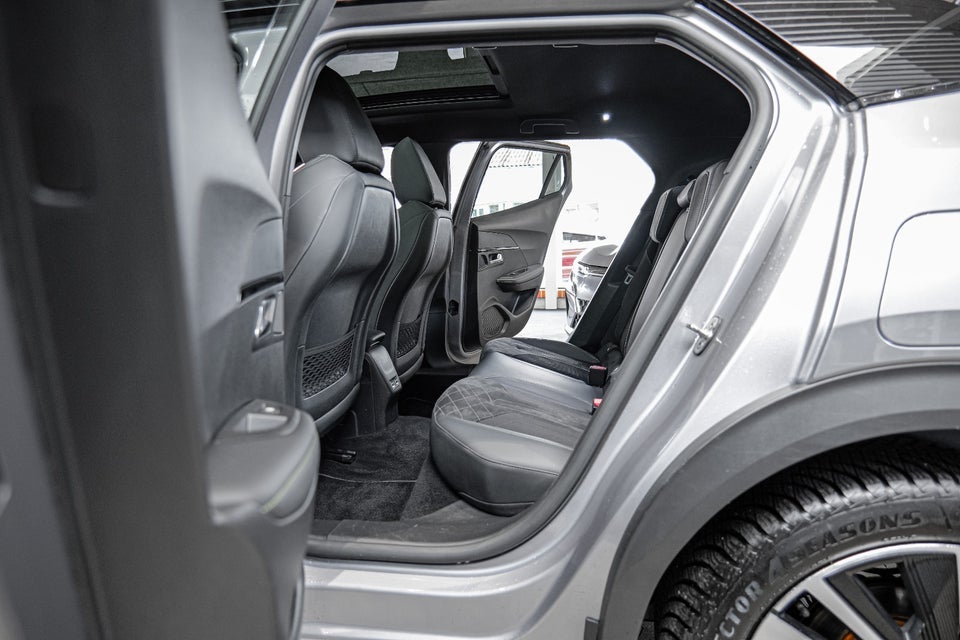 Peugeot e-2008 50 GT Sky 5d