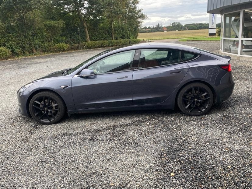 Tesla Model 3 Long Range AWD 4d