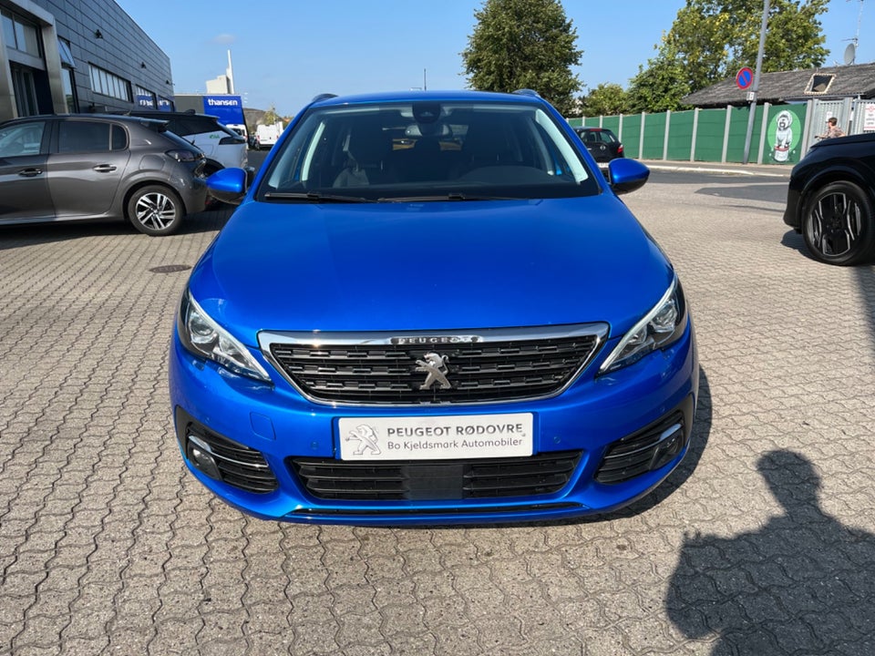 Peugeot 308 1,5 BlueHDi 130 Special Pack 5d