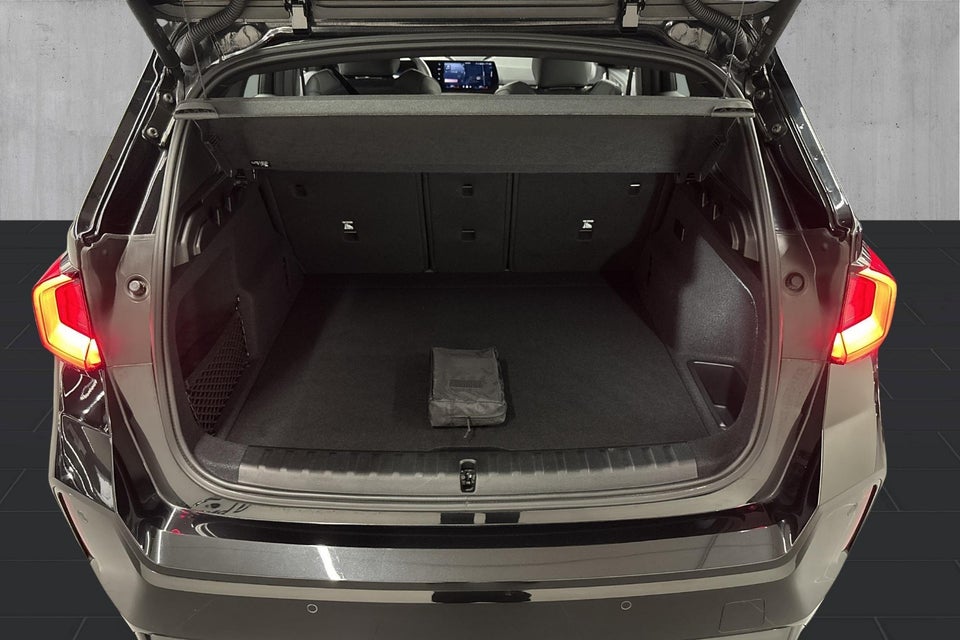 BMW iX1 eDrive20 M-Sport Pro 5d