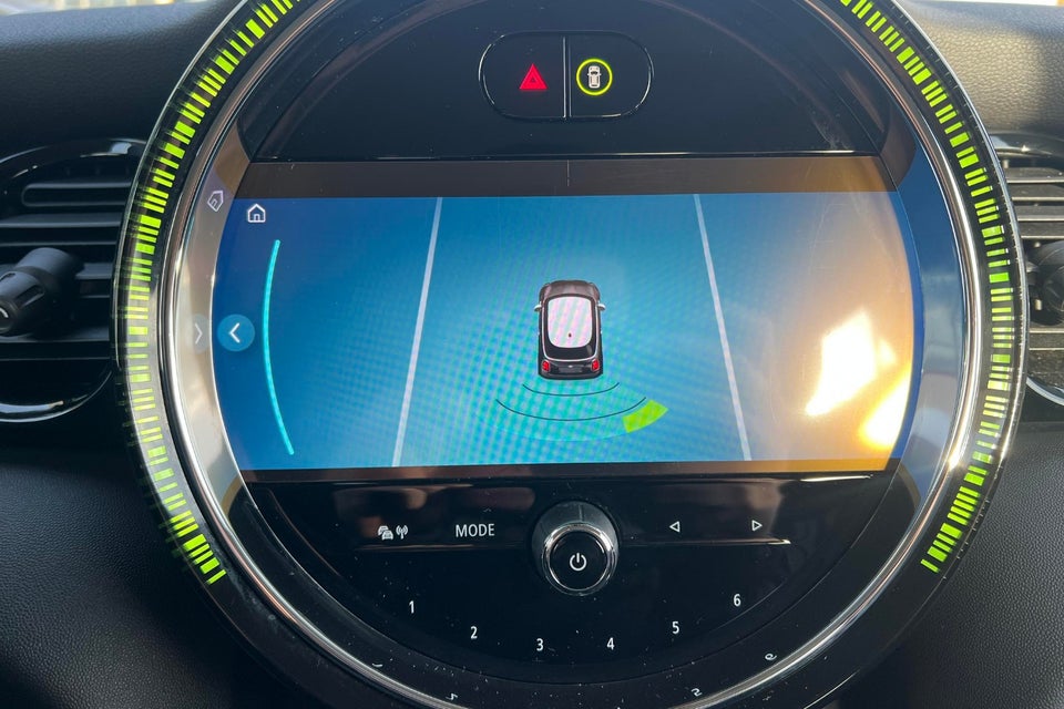 MINI Cooper SE Essential 3d