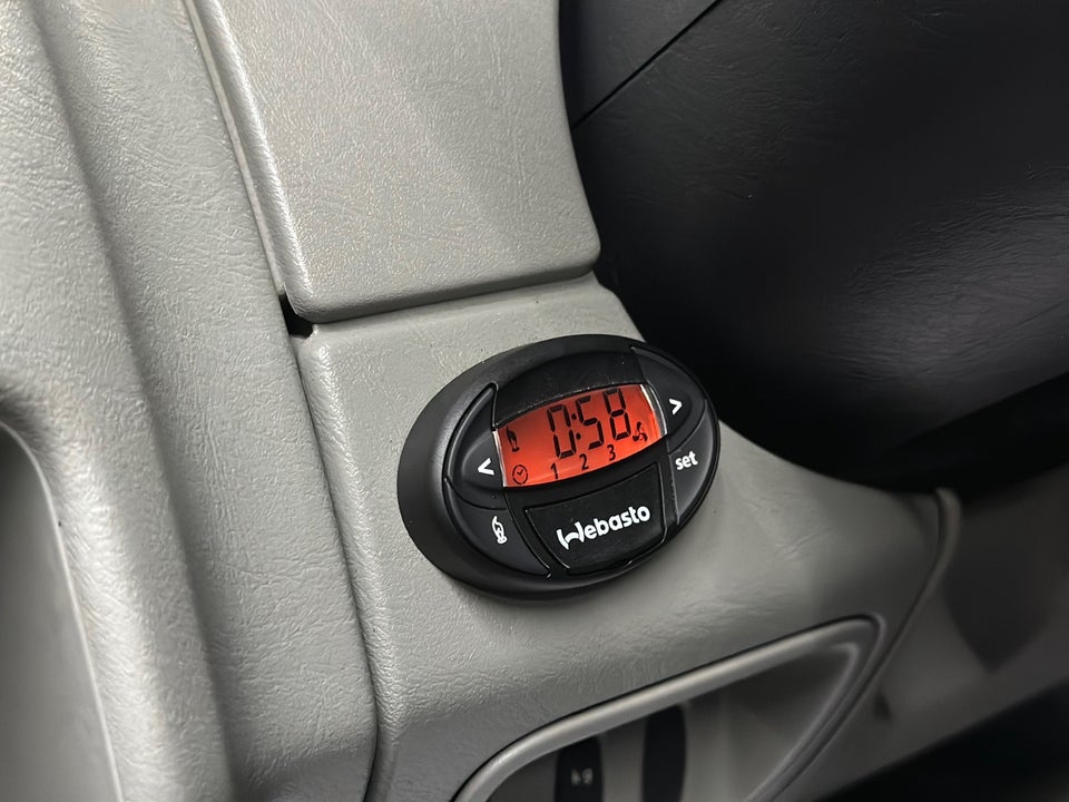 Renault Trafic T27 2,0 dCi 115 L1H1 4d