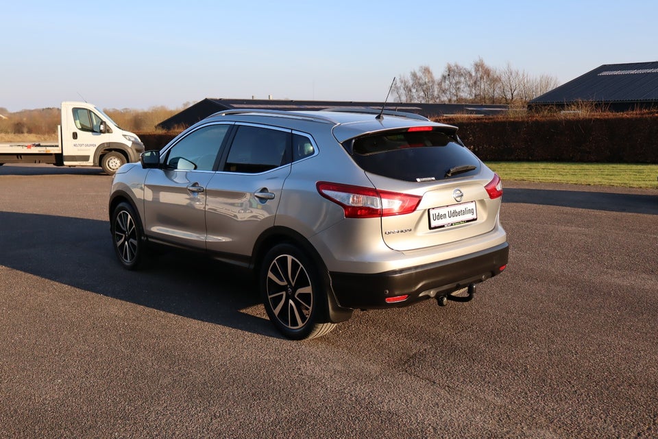 Nissan Qashqai 1,2 Dig-T 115 Tekna 5d
