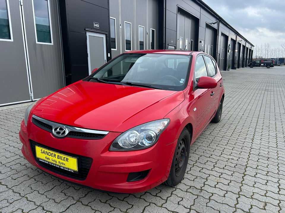 Hyundai i30 1,4 CVVT 109 Classic Sun 5d