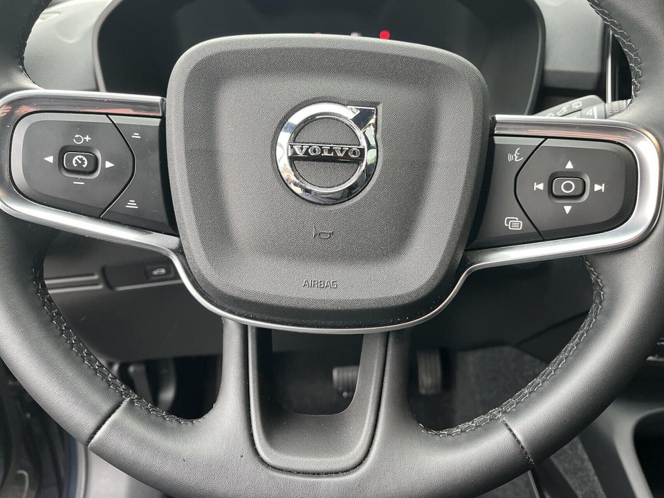 Volvo EX40 Extended Range Plus 5d