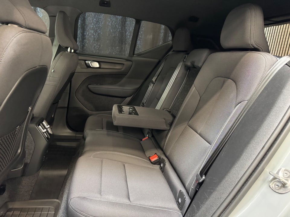 Volvo EX40 Extended Range Core 5d
