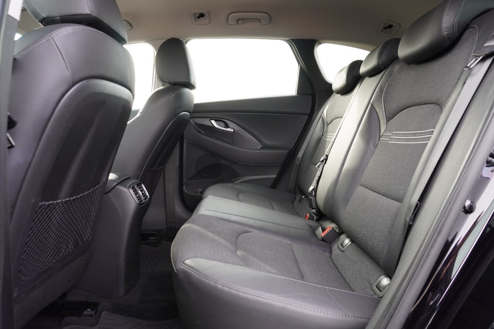 Hyundai i30 1,0 T-GDi Essential stc. DCT 5d