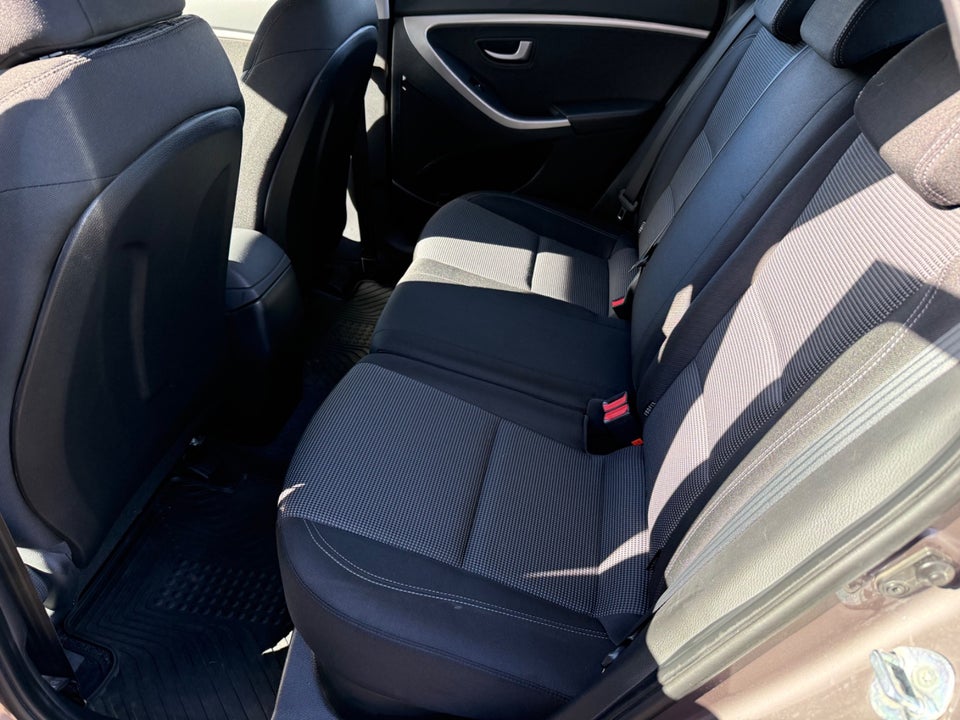 Hyundai i30 1,6 CRDi 110 Comfort Go! CW 5d