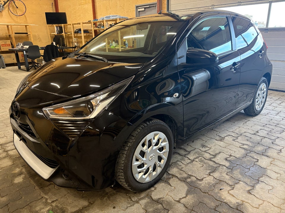 Toyota Aygo 1,0 VVT-i x-pression 5d