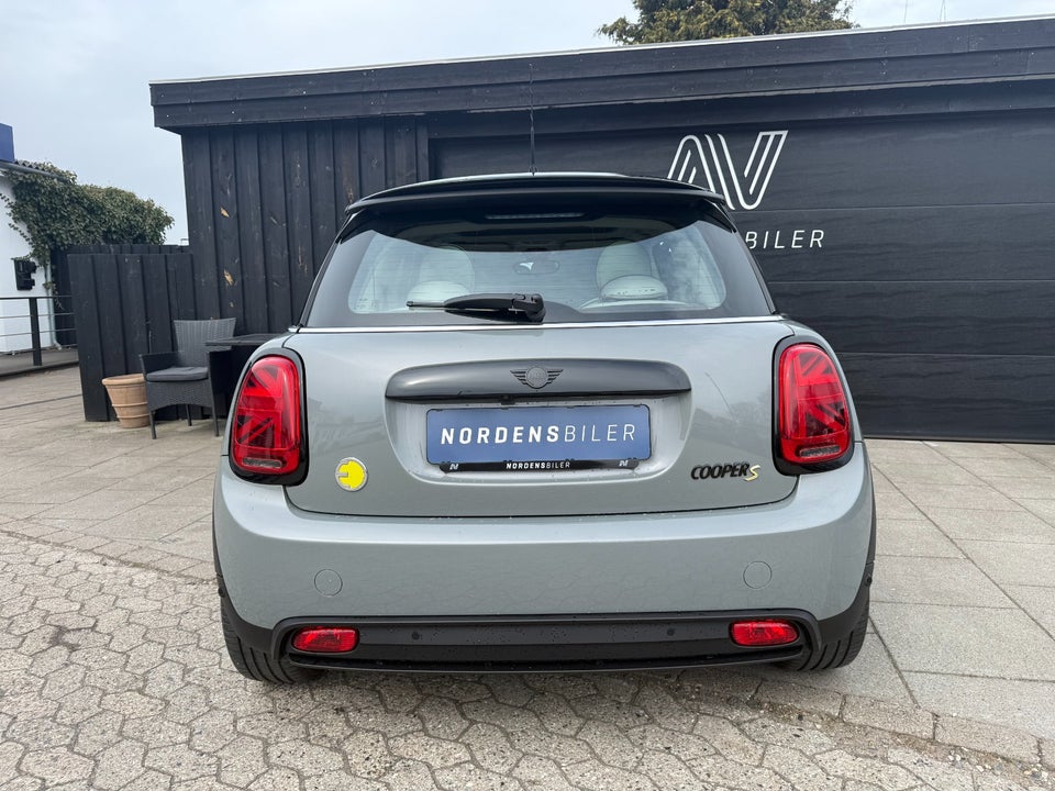 MINI Cooper SE Classic Trim 3d