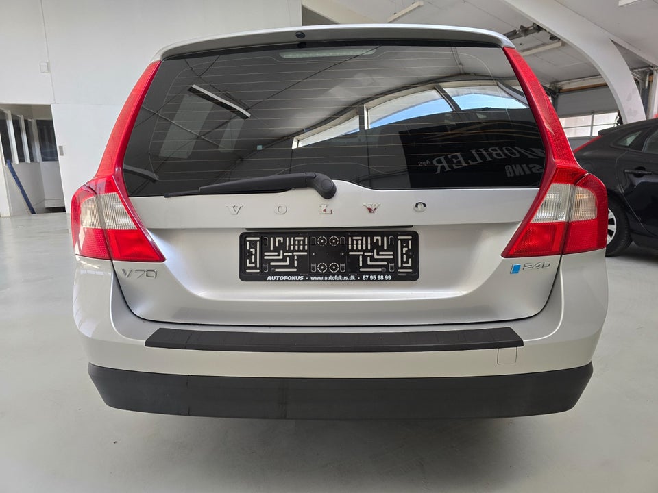 Volvo V70 2,4 D5 205 Summum aut. 5d